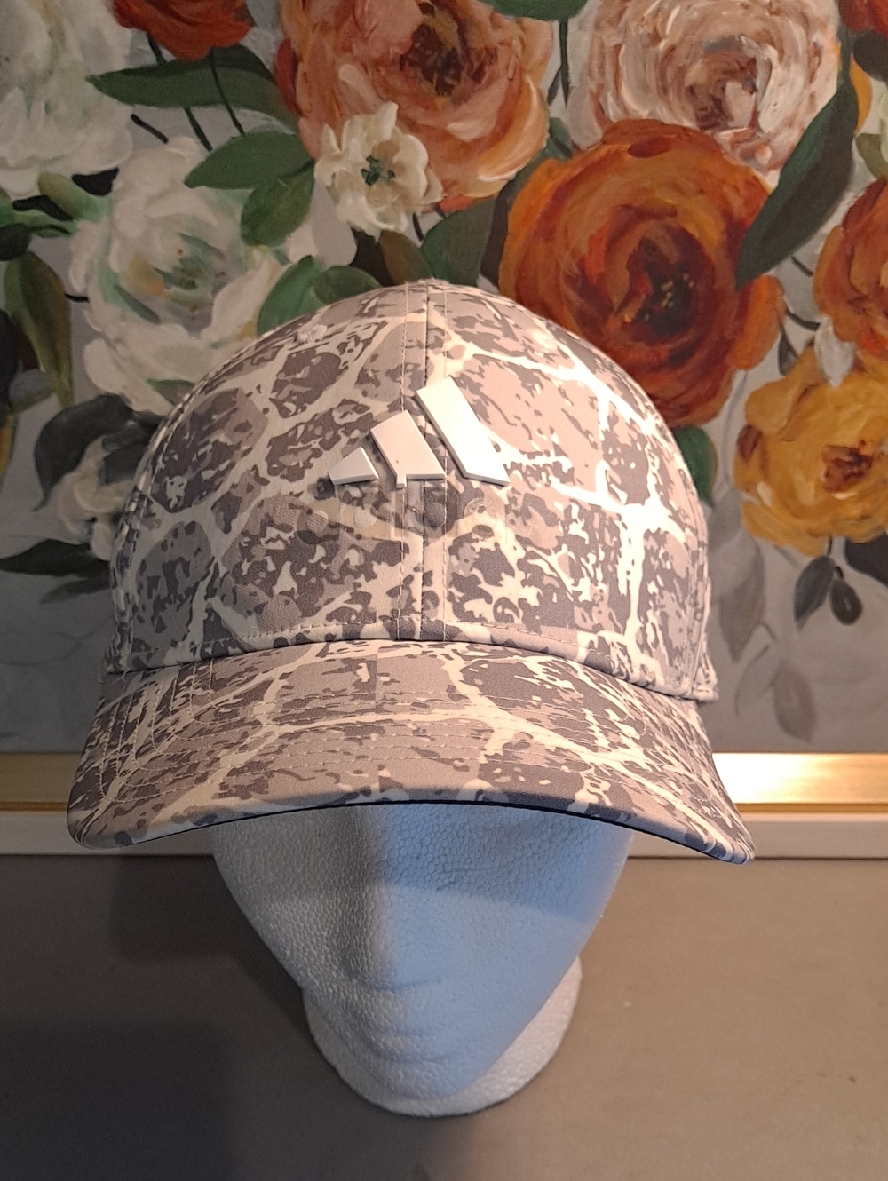 ADIDAS Golf Stone Gray Camo Logo Baseball Cap Moisture Wicking Sport Streetwear